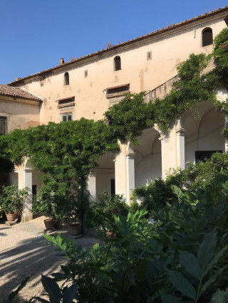 Oltre la Reggia