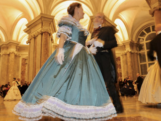 Il gran ballo di Carnevale alla Reggia di Caserta